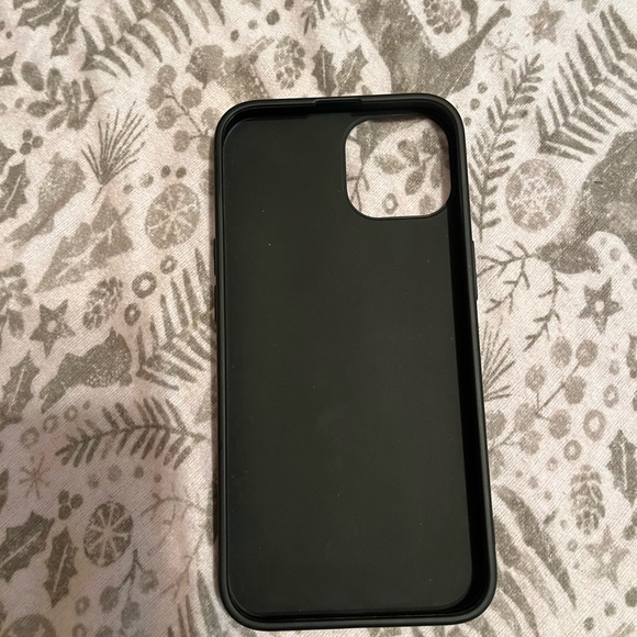 iPhone 13 phone case - Picture 2 of 4